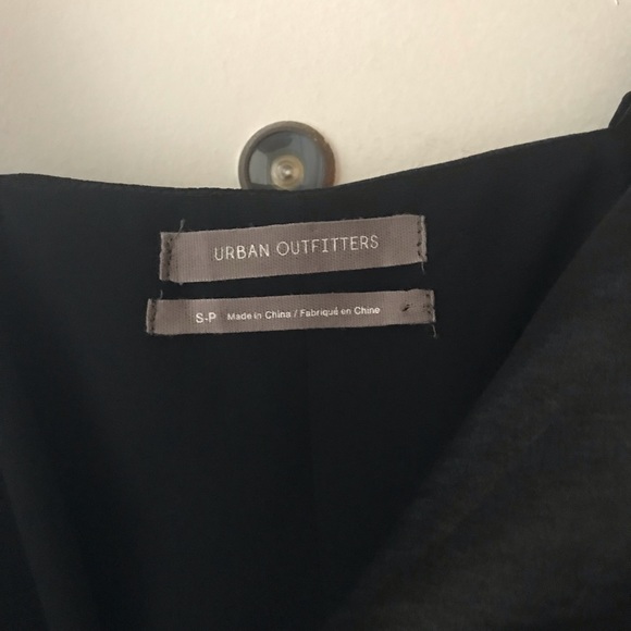 Urban Outfitters Carrie Satin Tie-Side Cami - Picture 4 of 4